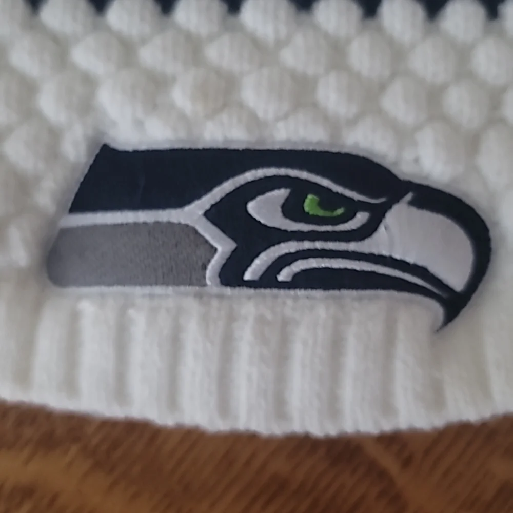 SEAHAWKS Ladies, NFL Crocheted Knit hat - Picture 3 of 6